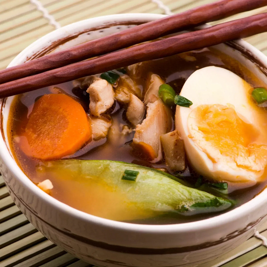 Erdnuss-Ramen Bowl
