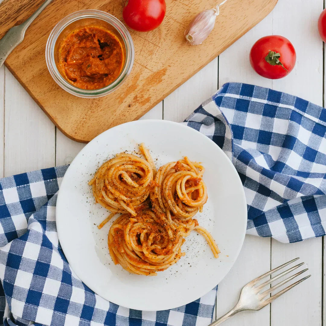 Spaghetti mit selbstgemachtem Pesto Rosso